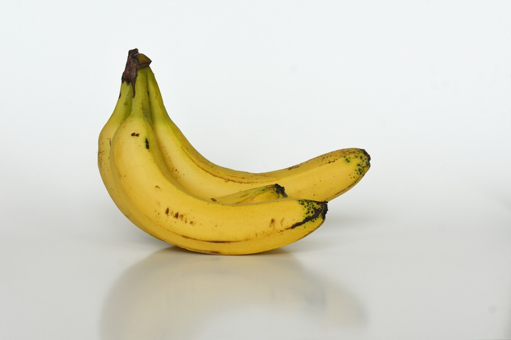 unsplash_HzFSL3LljOU_banana.jpg